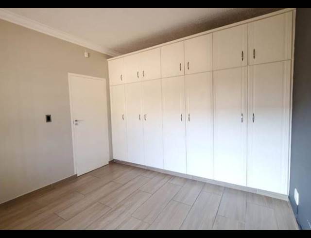 3 BEDROOM APARTMENT FOR SALE IN UMHLANGA RIDGE